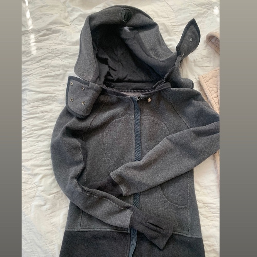 Lululemon black hoodie
